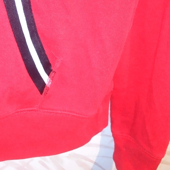 SOLD💥Vintage PINK Victoria's Secret Red Hoodie Size Small Ptp 20 22 stretches - Picture 2 of 5